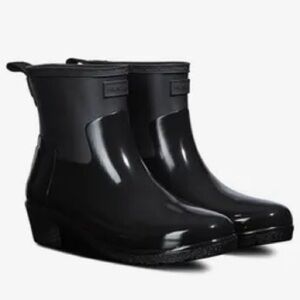 Hunter | black low refined biker rain boot Chelsea gloss duo